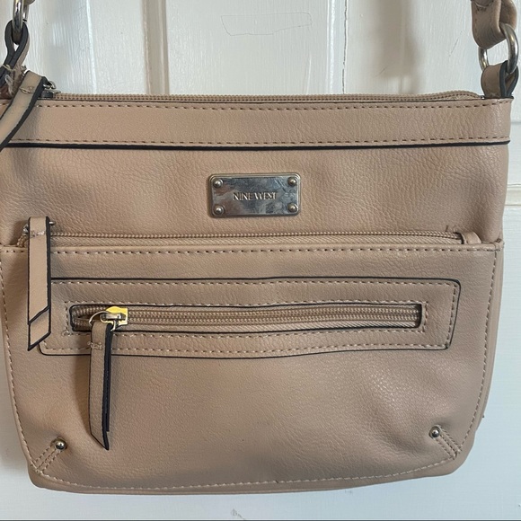 Nine West Purse - Picture 1 of 3